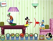 Mickey and riends in pillow fight ingyen html5